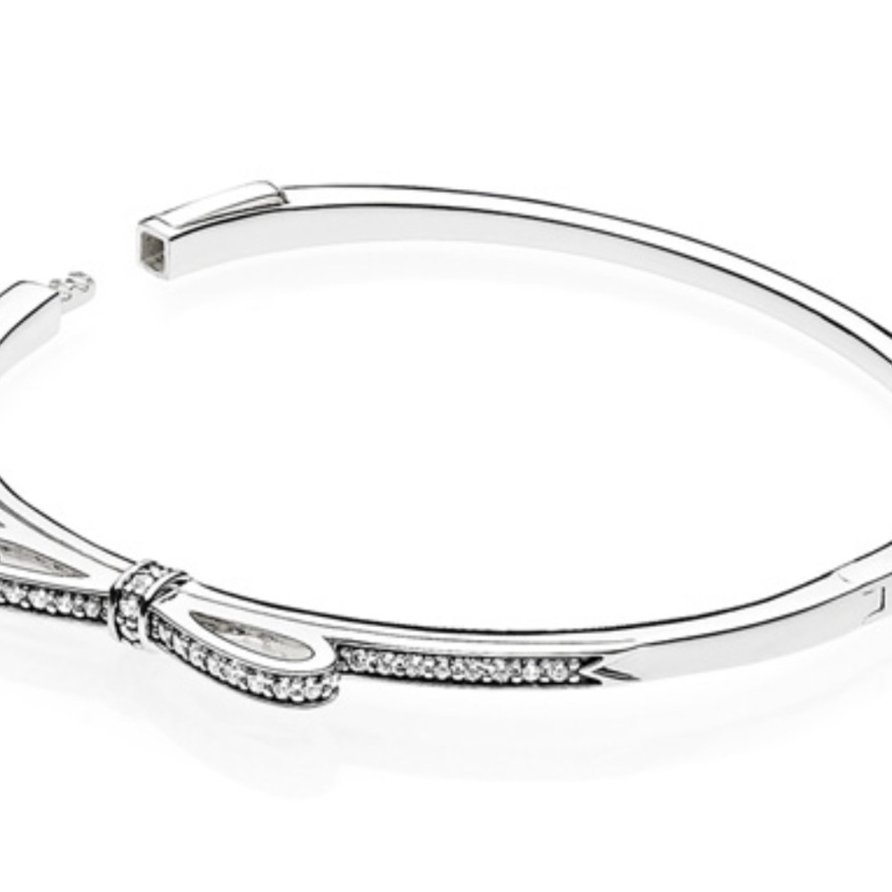 Retired Pandora bow bracelet